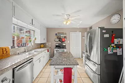 7420 N 58th Drive, Glendale, AZ 85301 - Photo 10