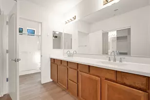 7027 N Scottsdale Rd, Paradise Valley, AZ 85253 - Photo 22