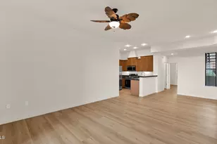 7027 N Scottsdale Rd, Paradise Valley, AZ 85253 - Photo 12