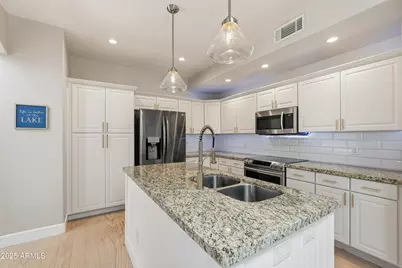 9034 W Port Royale Lane, Peoria, AZ 85381 - Photo 6