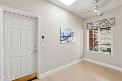 9034 W Port Royale Lane, Peoria, AZ 85381 - Photo 12