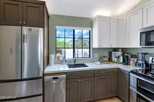 2939 E Rose Ln, Phoenix, AZ 85016 - Photo 10