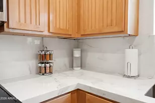 17850 N 68th St, Phoenix, AZ 85054 - Photo 4