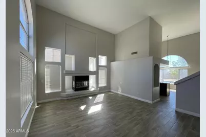 10925 W Kaler Drive, Glendale, AZ 85307 - Photo 2