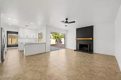 2910 W Sandra Terrace, Phoenix, AZ 85053 - Photo 8