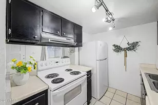 14221 N 54th Dr, Glendale, AZ 85306 - Photo 8