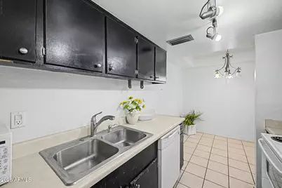 14221 N 54th Drive, Glendale, AZ 85306 - Photo 10