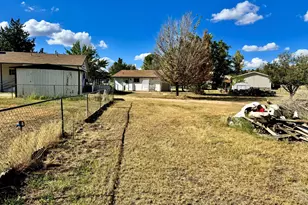 18233 S John Fry Ave, Peeples Valley, AZ 86332 - Photo 28