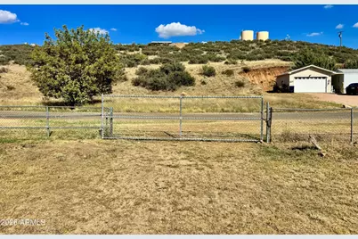 18233 S John Fry Avenue, Peeples Valley, AZ 86332 - Photo 30
