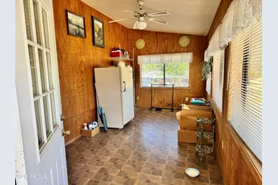 18233 S John Fry Avenue, Peeples Valley, AZ 86332 - Photo 10