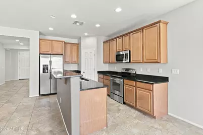 24072 N 164th Avenue, Surprise, AZ 85387 - Photo 10