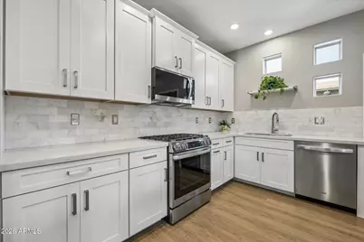 826 N 11th Avenue, Phoenix, AZ 85007 - Photo 8