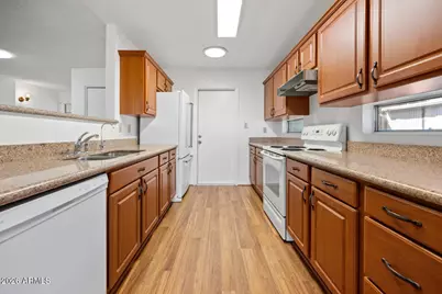 5600 W Whitten Street, Chandler, AZ 85226 - Photo 12