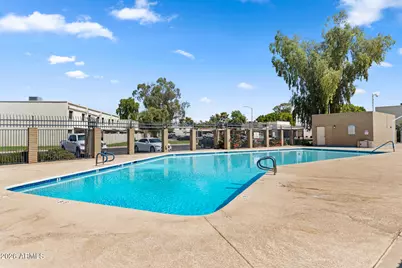 13223 N 25th Drive, Phoenix, AZ 85029 - Photo 42