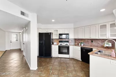 13223 N 25th Drive, Phoenix, AZ 85029 - Photo 20