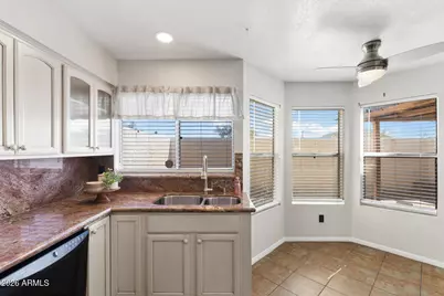13223 N 25th Drive, Phoenix, AZ 85029 - Photo 24