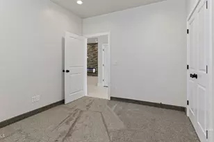 275 S Barlow St St, Colorado City, AZ 86021 - Photo 28