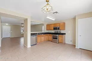633 W Kingman Loop, Casa Grande, AZ 85122 - Photo 4