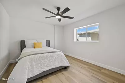 8632 E Highland Avenue, Scottsdale, AZ 85251 - Photo 30
