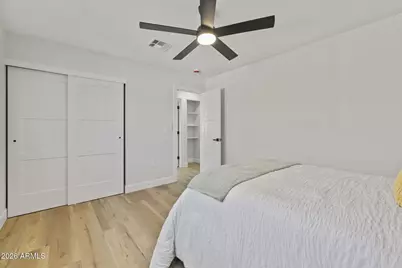8632 E Highland Avenue, Scottsdale, AZ 85251 - Photo 32