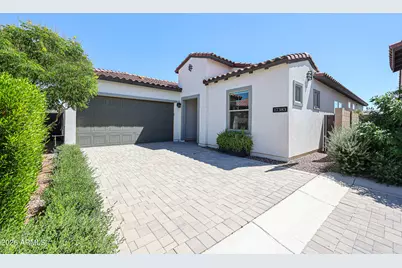 17383 W Guthrie Street, Surprise, AZ 85388 - Photo 2