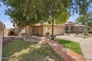 731 N Harmon Ct, Chandler, AZ 85226 - Photo 1