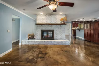 852 W Caribbean Lane, Phoenix, AZ 85023 - Photo 2