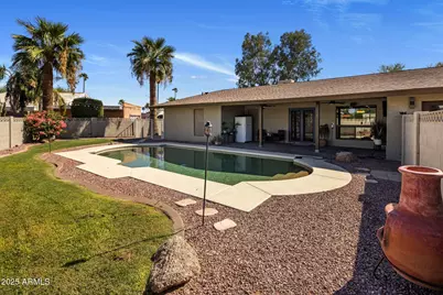 852 W Caribbean Lane, Phoenix, AZ 85023 - Photo 24