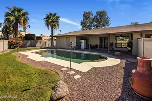 852 W Caribbean Ln, Phoenix, AZ 85023 - Photo 24