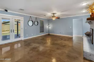 852 W Caribbean Ln, Phoenix, AZ 85023 - Photo 4