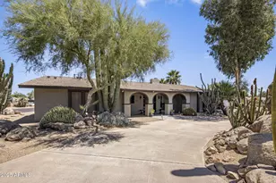 852 W Caribbean Ln, Phoenix, AZ 85023 - Photo 1