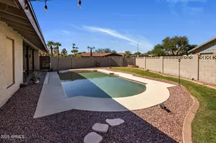 852 W Caribbean Ln, Phoenix, AZ 85023 - Photo 26
