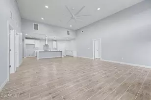 832 E Maddock Rd, Phoenix, AZ 85086 - Photo 10