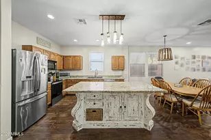 1917 E Daley Ln, Phoenix, AZ 85024 - Photo 4