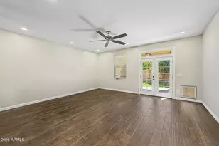 1917 E Daley Ln, Phoenix, AZ 85024 - Photo 10