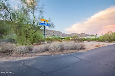 5676 E Cactus Wren Road #10, Paradise Valley, AZ 85253 - Photo 4