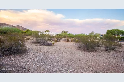 5676 E Cactus Wren Road #10, Paradise Valley, AZ 85253 - Photo 6