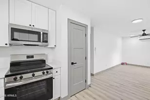 6630 S 11th St, Phoenix, AZ 85042 - Photo 8