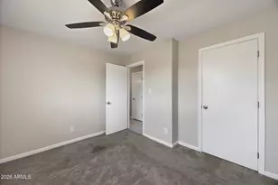 1835 W Behrend Dr, Phoenix, AZ 85027 - Photo 16