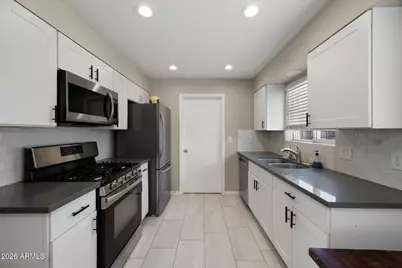 1835 W Behrend Drive, Phoenix, AZ 85027 - Photo 6