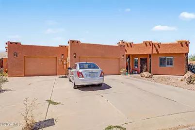 11036 W Malibu Circle, Arizona City, AZ 85123 - Photo 4