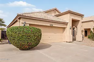 1892 E Erie St, Chandler, AZ 85225 - Photo 6