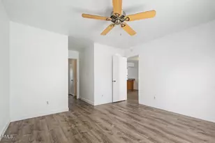 7040 W Olive Ave, Peoria, AZ 85345 - Photo 14