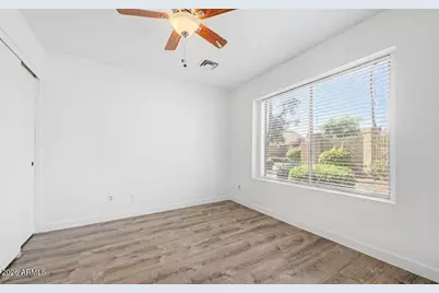 7040 W Olive Avenue #40, Peoria, AZ 85345 - Photo 16