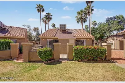 7040 W Olive Avenue #40, Peoria, AZ 85345 - Photo 2