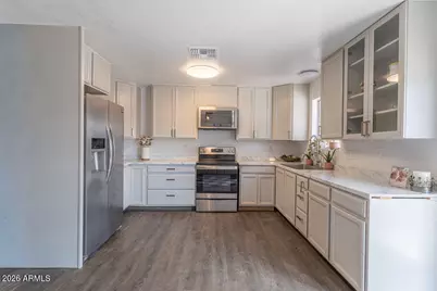 161 W 15th Avenue, Apache Junction, AZ 85120 - Photo 6