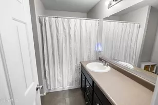 1523 N 81st Dr, Phoenix, AZ 85043 - Photo 18