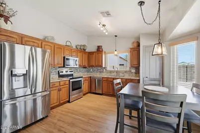 20849 N 104th Lane, Peoria, AZ 85382 - Photo 8