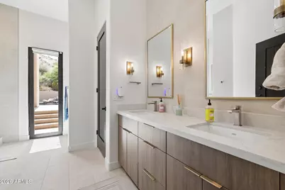 14246 S Canyon Drive, Phoenix, AZ 85048 - Photo 44