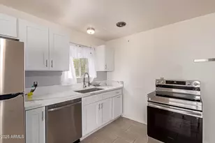 1407 E El Camino Dr, Phoenix, AZ 85020 - Photo 12